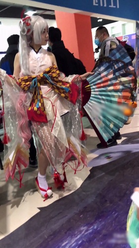 高画質 アジア圏のコスプレ逆さ140