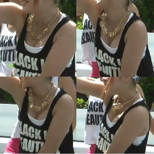 若い女性のおっぱいは最高です！谷間がエロい！t1-132【...