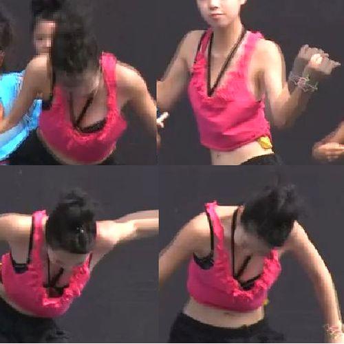 衣装ヤバスギ！中見えてますけど！！若い綺麗なD！？t1-1...