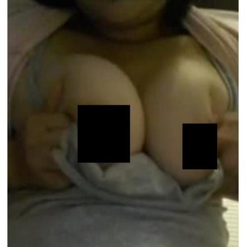 J〇ロリ配信風　タンクトップで乳首コリコリ