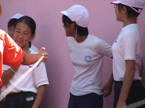 まだブラ着けてない少女が縄跳びを飛ぶとこうなります　☆ポッ...