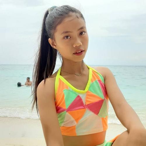 [33-01]小柄で細身なteen Pinay stude...