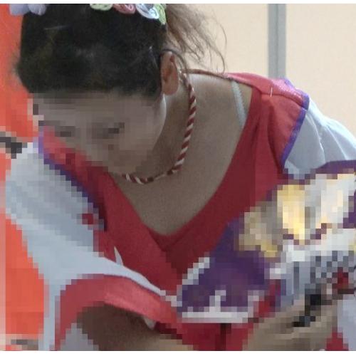 令和販売！！４Ｋ高画質！！ダンス！！何か肩あたりに見える踊...