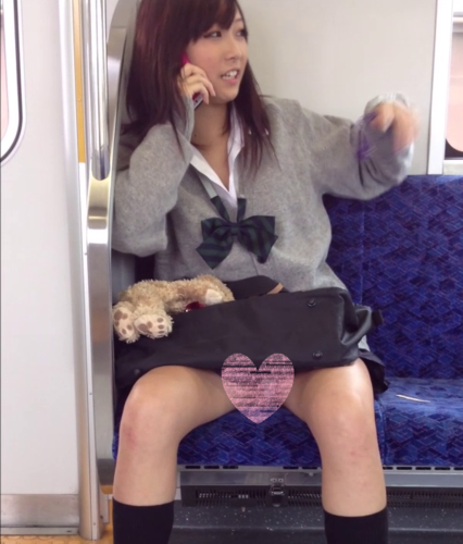 電車美女3人ナイショの個人撮影会