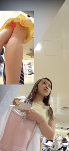 アパレル店員さんを逆さ撮り♡