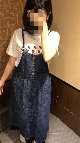 【全て未経験の未処理な剛毛ミニマム娘!!】黄ばんだパンツからハミ毛する10代