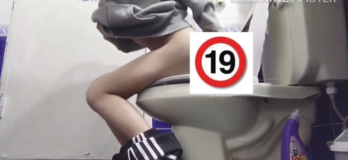 モロみえトイレ盗撮♡