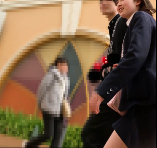 ドリームランド制服女子　プリクラ内　カラフルパンティー逆さ撮り♡