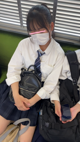 居眠りフレッシュ制服女子通りすがり観察