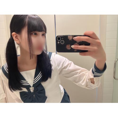 セーラー服､ブレザー制服で生中出し