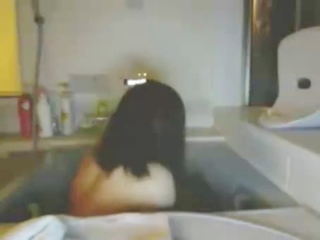 うち貧乏だからお風呂狭いの