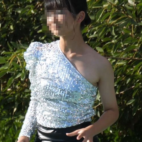 2025販売開始！４Ｋ高画質！ダンス！チューブトップがズレような衣装で踊る！a410