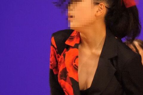 2024販売！４Ｋ高画質！ダンス！過激過ぎる衣装でも踊る！...