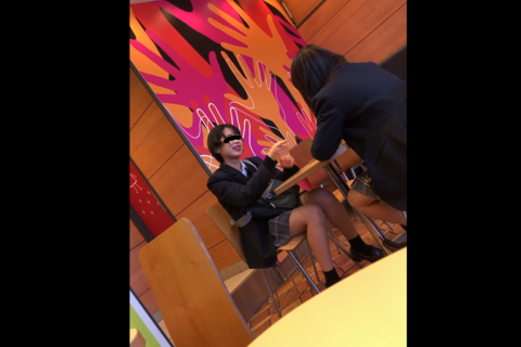 放課後のおしゃべりJKちゃん達のエロ脚を凝視　その3