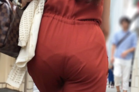 「透けまくる巻き髪美人OLのPライン」