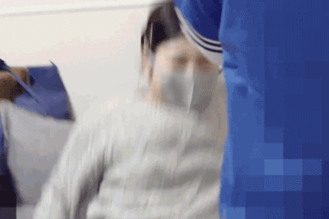 脱衣所全裸映像付き　擦り付けたいツヤツヤ美尻の激かわ若奥様...