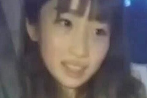 スリムなＡカップ。車の中で(115)