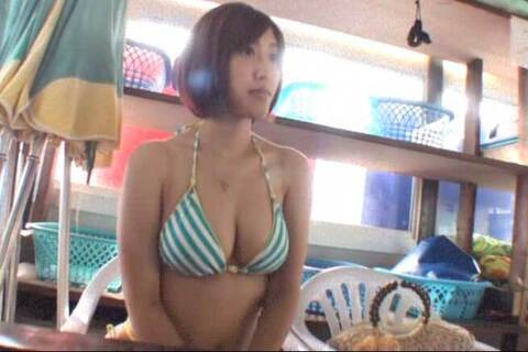 海の家マッサージで巨乳ボブな若妻に中出ししちゃいました！