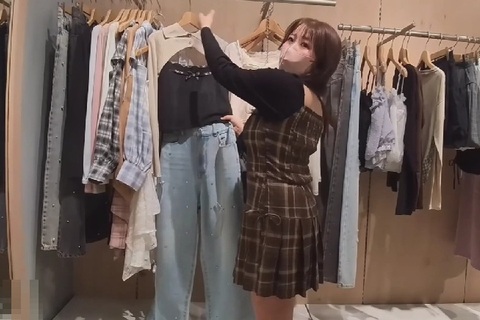 行きずりのパイデカ昭和風美人店員。～人情ある瞳に癒されて～