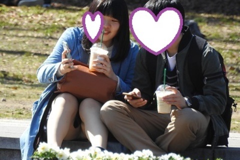 お座りお姉さん発見！！（ＦＨＤ）大変です！！パンツが見えて...