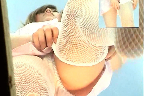 究極!更衣室床下潜り込みフリーハンド #001