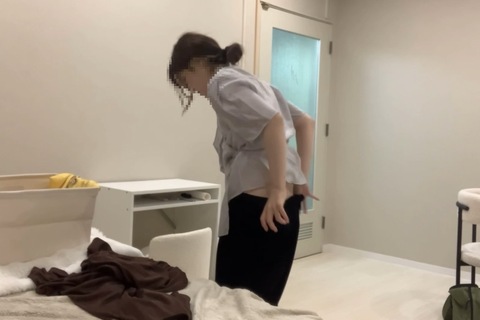 【着替え/隠し撮り】スレンダーJDの着替え②