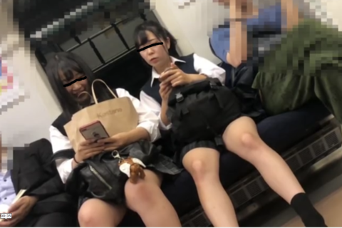 無防備JKを追跡！丸見えの生パン＆エロ脚