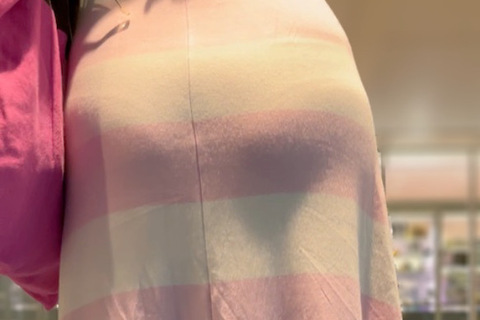 《ピンク大好き！ハリがある美尻に透け透けブラジリアンショーツ姿》