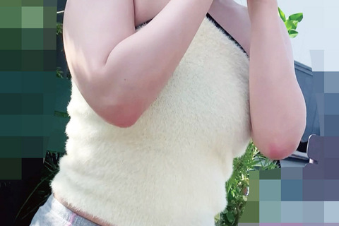 カフェの全部見え尽くしてる露出狂JDを真隣の特等席でねっち...