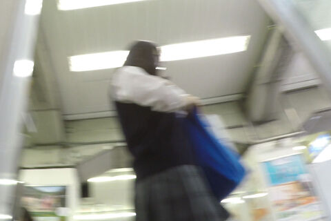 電車で見つけたメガネっ娘