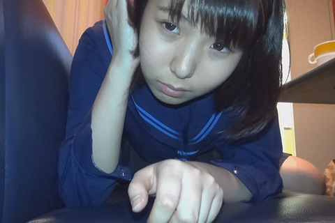 ついに制服少女が自前でマンコ晒す弄ってイク