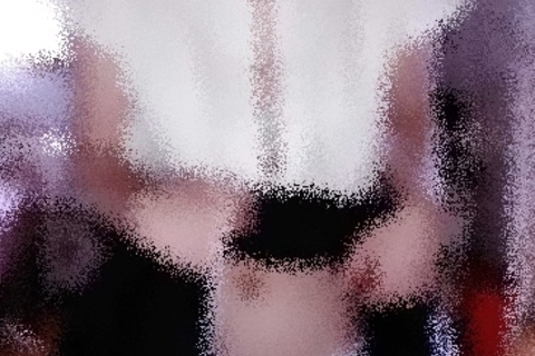 おへそが縦で生えてきたコ