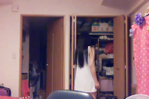 美人お姉さんのお着替え