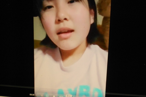 自撮り少女　４