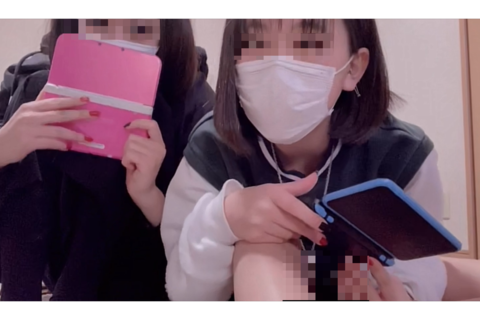 ゲームに夢中おませかわいいショーパン子配信