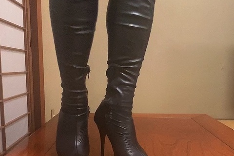 ピンヒールニーハイブーツでオムライス弁当踏み潰し　＃フード...