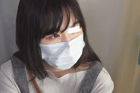 [ワクチン接種]見せないように隠してたが…デカふっくら乳首...