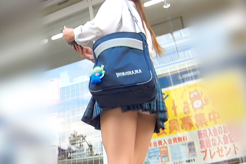 あの神奈川ミニスカ有名校　〇栄高校　通学路　エロ脚を追いか...