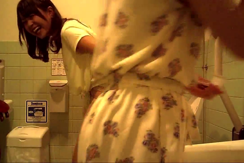 彼女が見せる秘密の姿　　lady's room