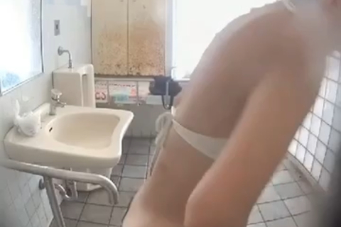 多目的トイレ着替え