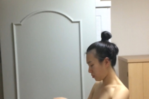 隣の姉の部屋を数日スマホで撮影したったｗｗｗ