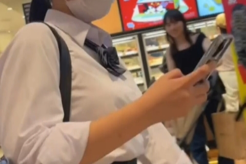 豊かなおっぱい！弾む弾む！