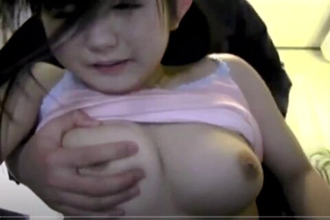 まだ毛も生えていないような子の淫行動画