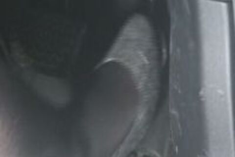 モデルさんのパンプスでアクセルふかし