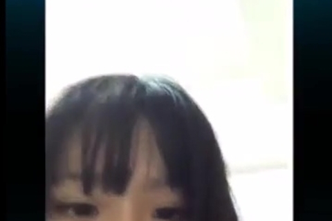 エロイプで脱ぎます宣言の女学生