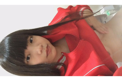 部活帰り妹にカラオケトイレで自撮りオナさせる兄の趣味