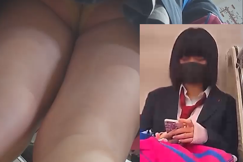 超可愛い黒髪ショートJK2名の逆さパンチラ盗撮風！
