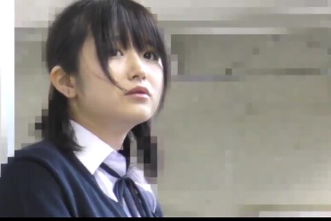 電車で痴〇、、、腕を捕まれてバレ、、、23