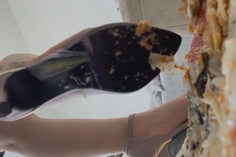 踏み潰しCRUSHのある風景VOL1４ハイヒール、ローファ...