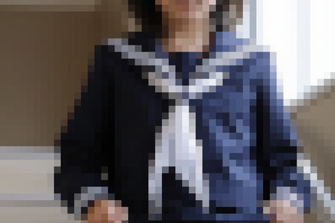 　【高精細2K・365枚＋動画40本】セーラー服美少女が階段でスカートを捲...